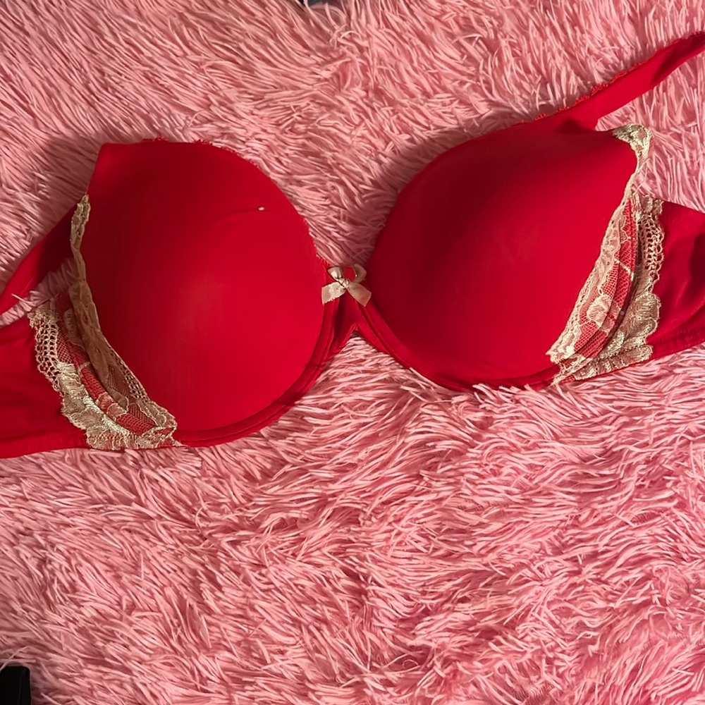 Red victoria’s secret bra